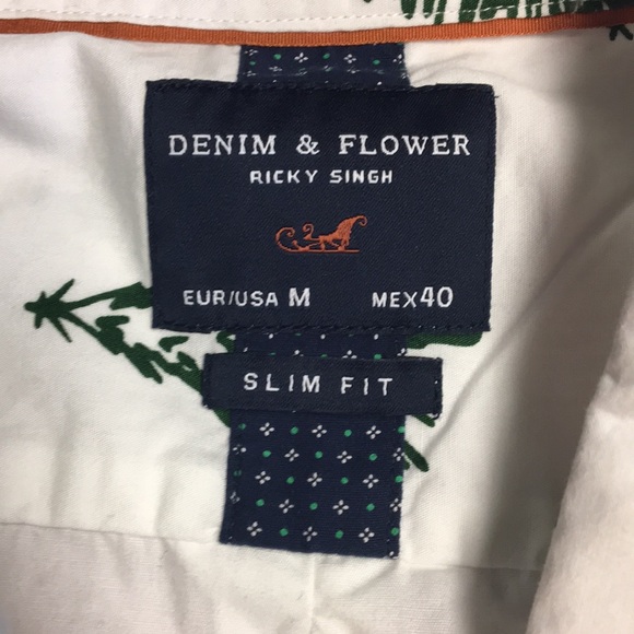 Denim and Flower Christmas Tree shirt size M NWT - Picture 5 of 6